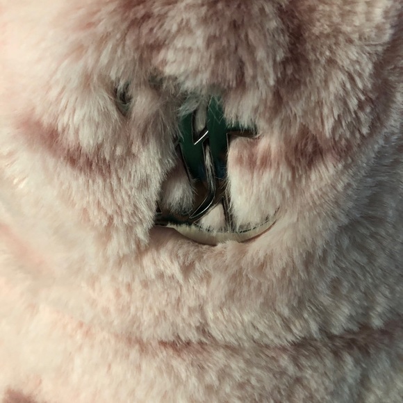Juicy Couture Fleur Fur Bucket Hat - Picture 4 of 7